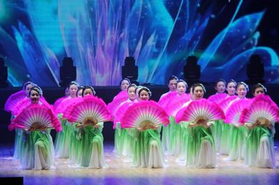 望京科技園區(qū)“壯麗七十載·闊步新時代”文藝匯演攝制紀實